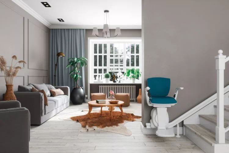 Monte-escaliers d'appartement : les normes de sécurité et de maintenance à respecter