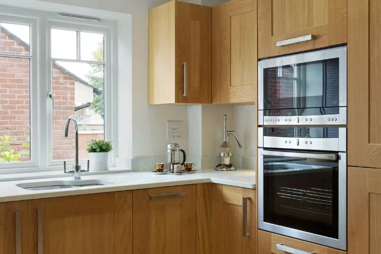 Cuisine en chêne au design moderne