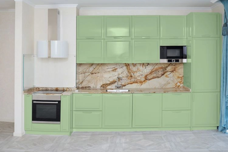 Cuisine décorée en couleur vert d'eau