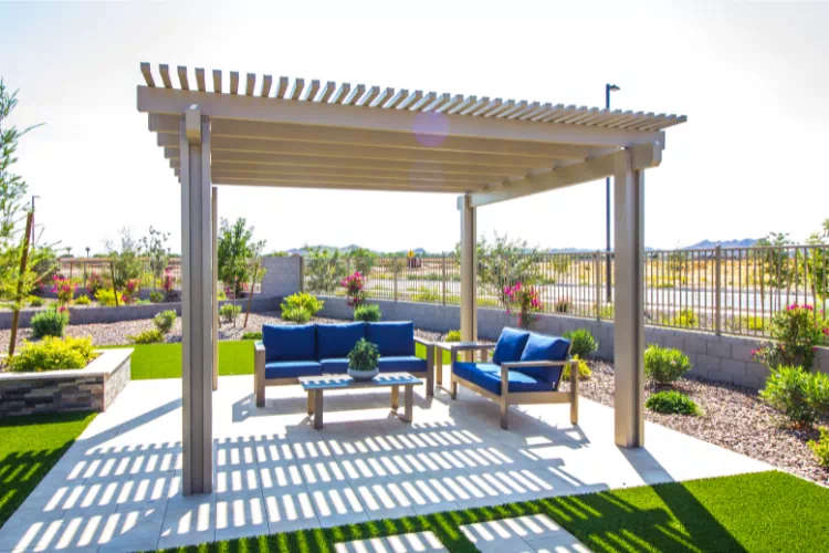 Pergola très bien aménagée