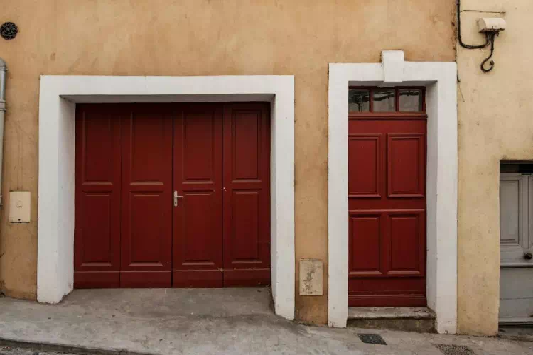 Portail de maison rustique