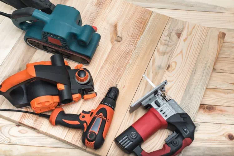 Outils électriques
